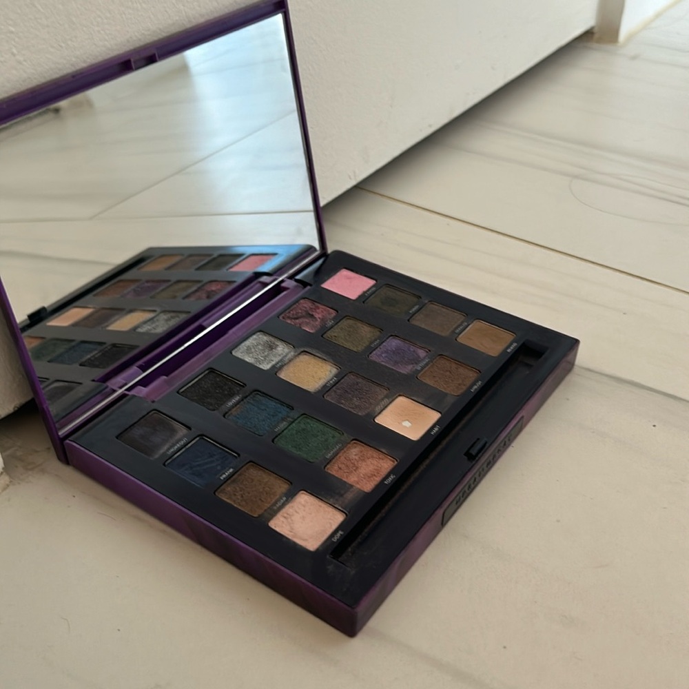 Urban decay  VICE 2 color palette